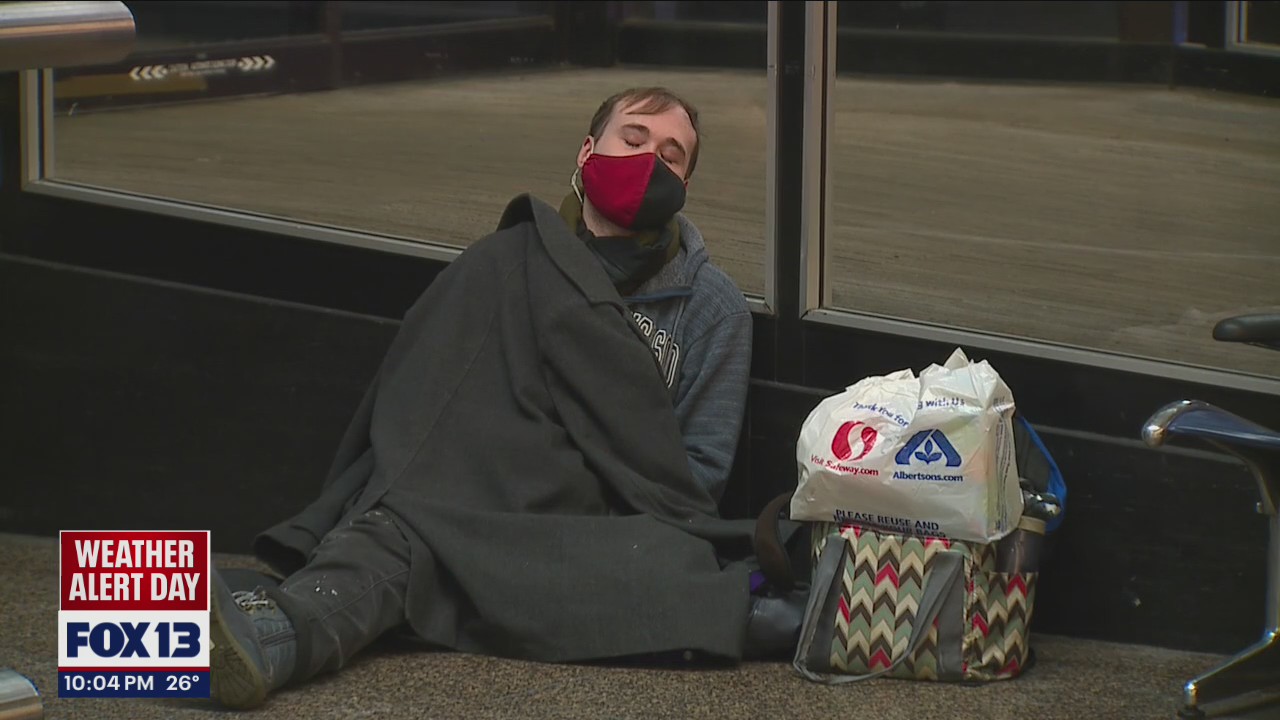 Hundreds of flights delayed, canceled at Sea-Tac, likely more to come amid Wednesday snow