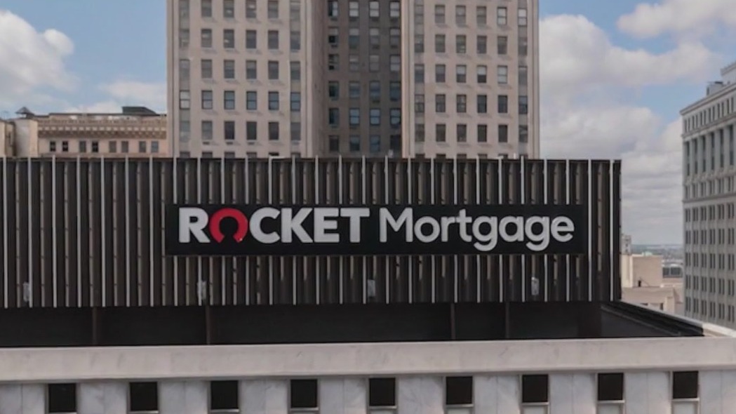 Feds sue lender over alleged kickback scheme