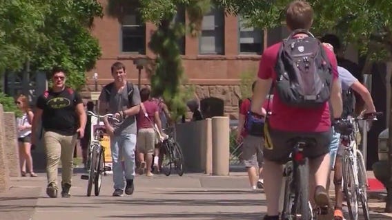 Federal government reverses cancellation of visas