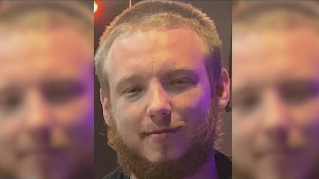 Family of man killed by Elk Grove Village police speaks out