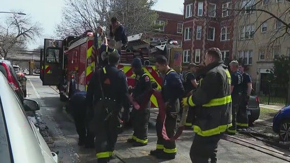 Rogers Park apartment fire leaves several injured, including 2 police officers