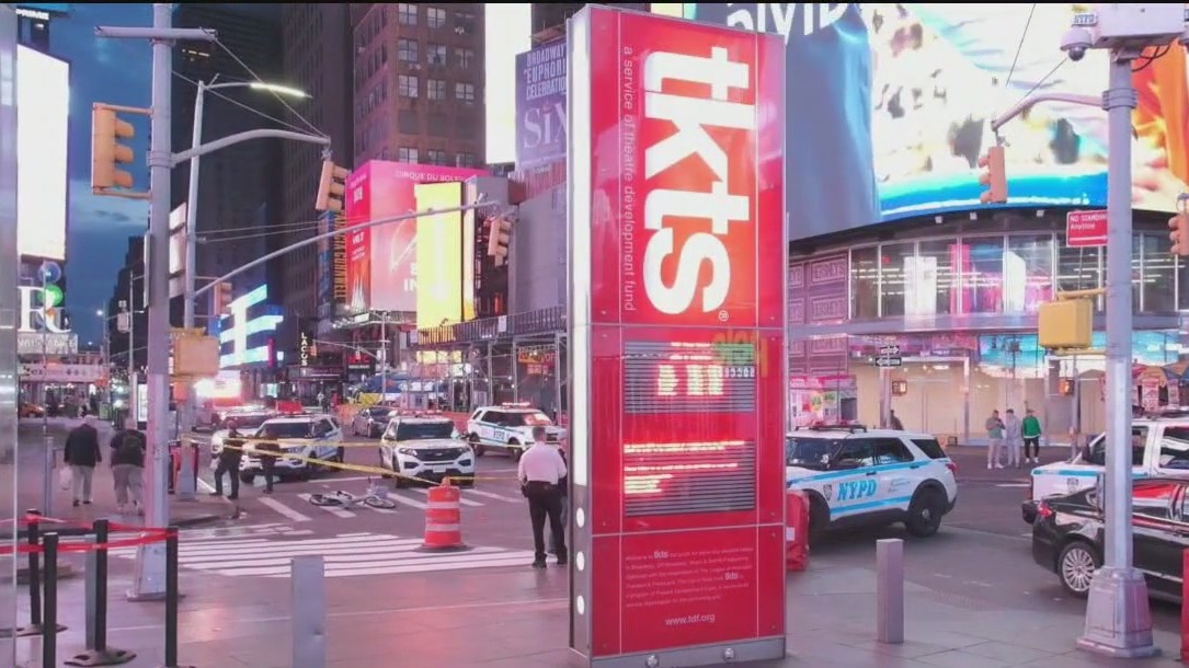 Food cart vendor shot in Times Square; 3 arrested