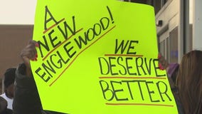 Chicago protesters gather outside South Side grocery store to 'demand respect'