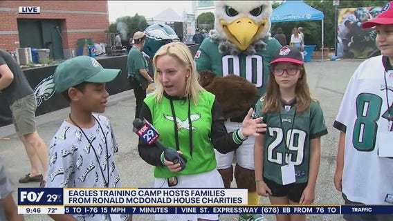 Eagles Training Camp hosts families from Ronald McDonald House Charities