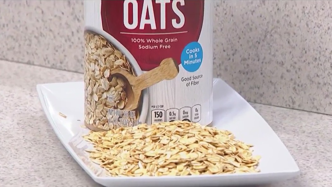 Chef Que shows off the simple ingredients that medicinal qualities