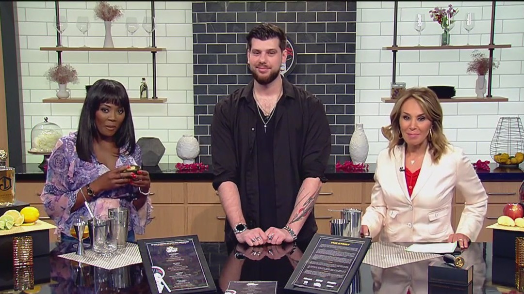 Restaurant honors 50th anniversary of hip hop