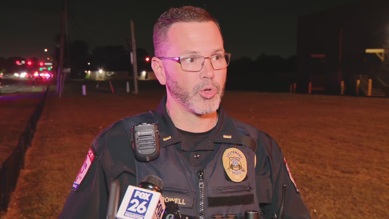 Baytown crash involving officer, children | Full police report