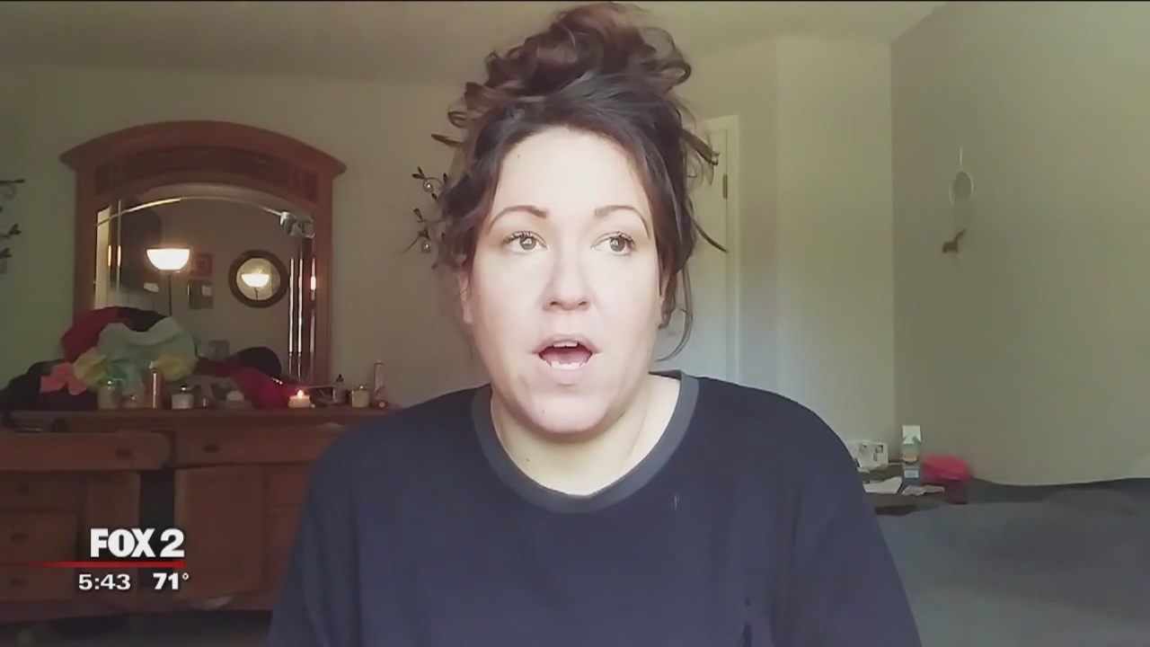 From rehab to social media star, Mom infuses humor in blogs about addiction