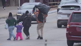 Chicago committee discusses migrant resettlement, shelter oversight