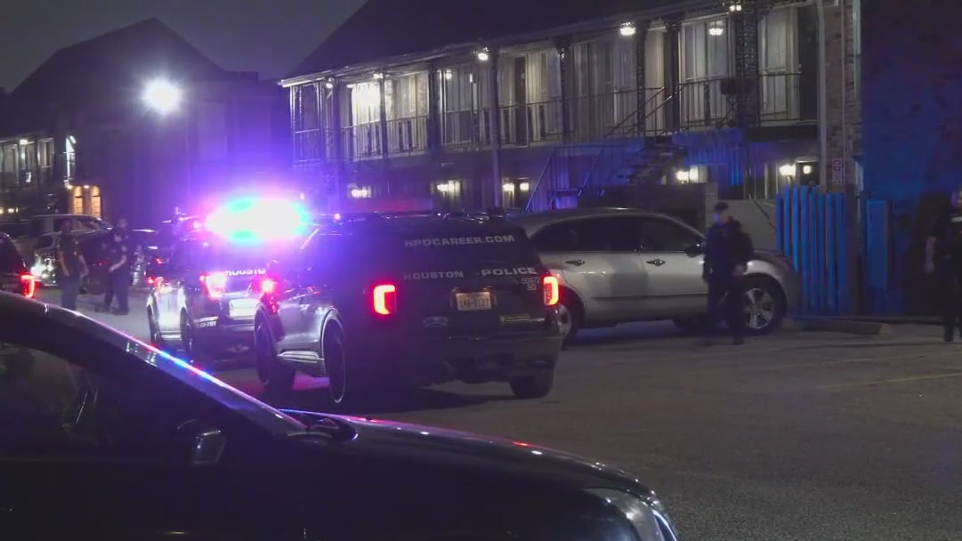 16-year-old killed, another injured in Houston shooting