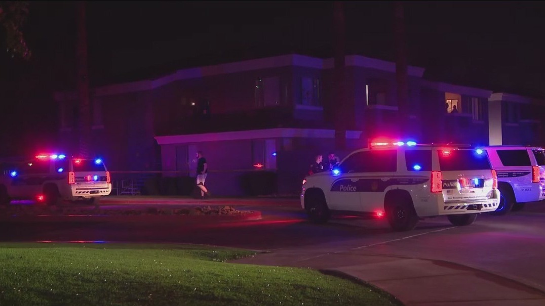 Man fatally shoots stepfather during argument, police say | FOX 10 Phoenix