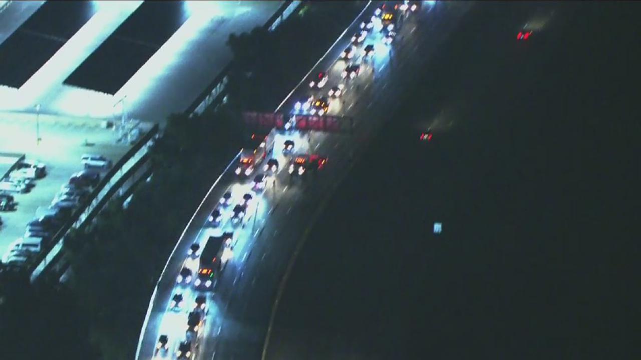 Big rig overturns on 101 Freeway