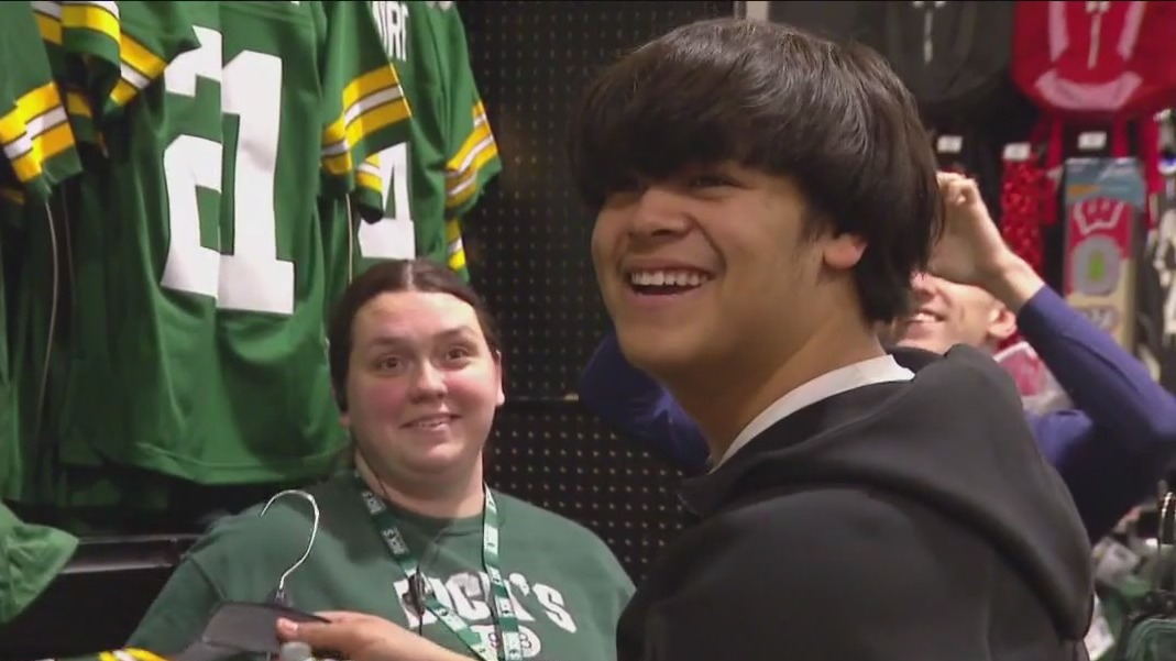 Packers players, Brewers foundation helping kids