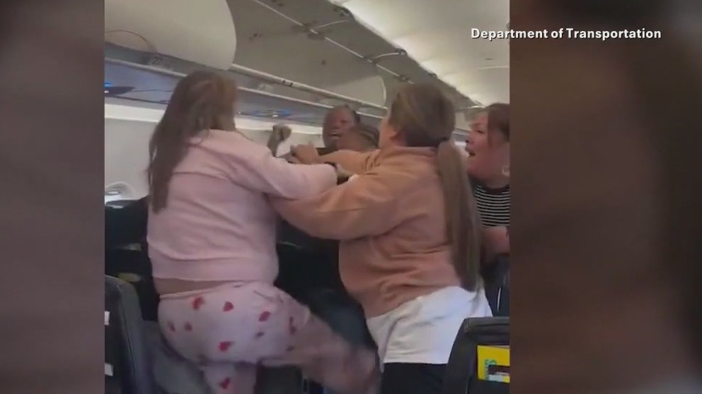 Campaign to restore courtesy and class to air travel