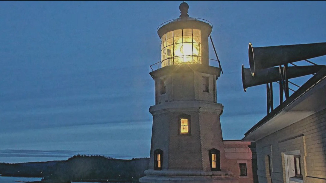 Split Rock Lighthouse beacon lit to honor Edmund Fitzgerald sinking