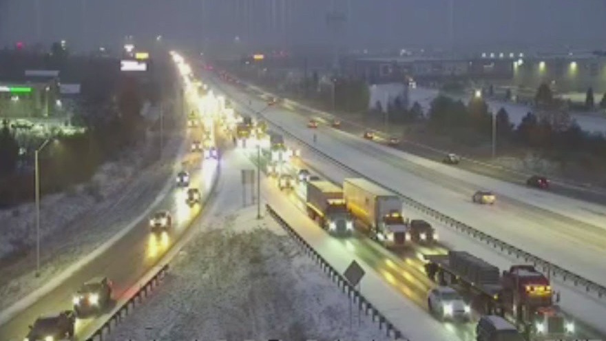 NW Indiana slammed by lake-effect snow, ISP sergeant weighs in on conditions