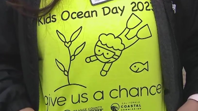 Kids Ocean Day community beach cleanup
