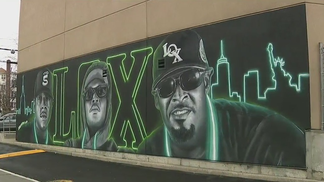 A mural of The LOX went up in the Bronx