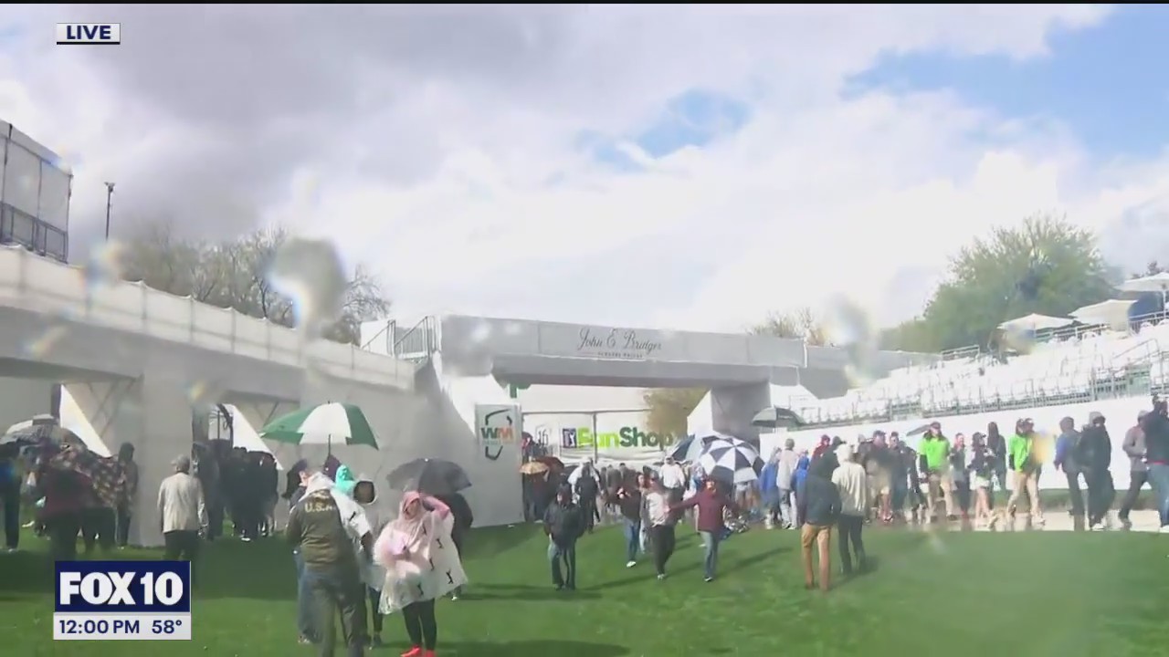 WM Phoenix Open: Fans brave wet weather amid winter storm