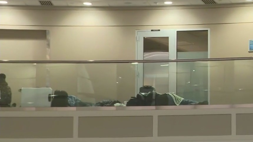 Atlanta airport leaves passengers stranded