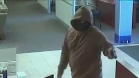 Man wanted for robbing Schaumburg bank