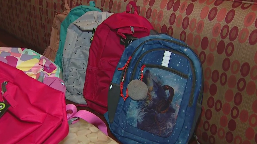 Phoenix eatery collecting school supplies for kids in need