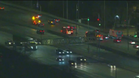 Shooting reported on Chicago area interstate on Christmas Eve