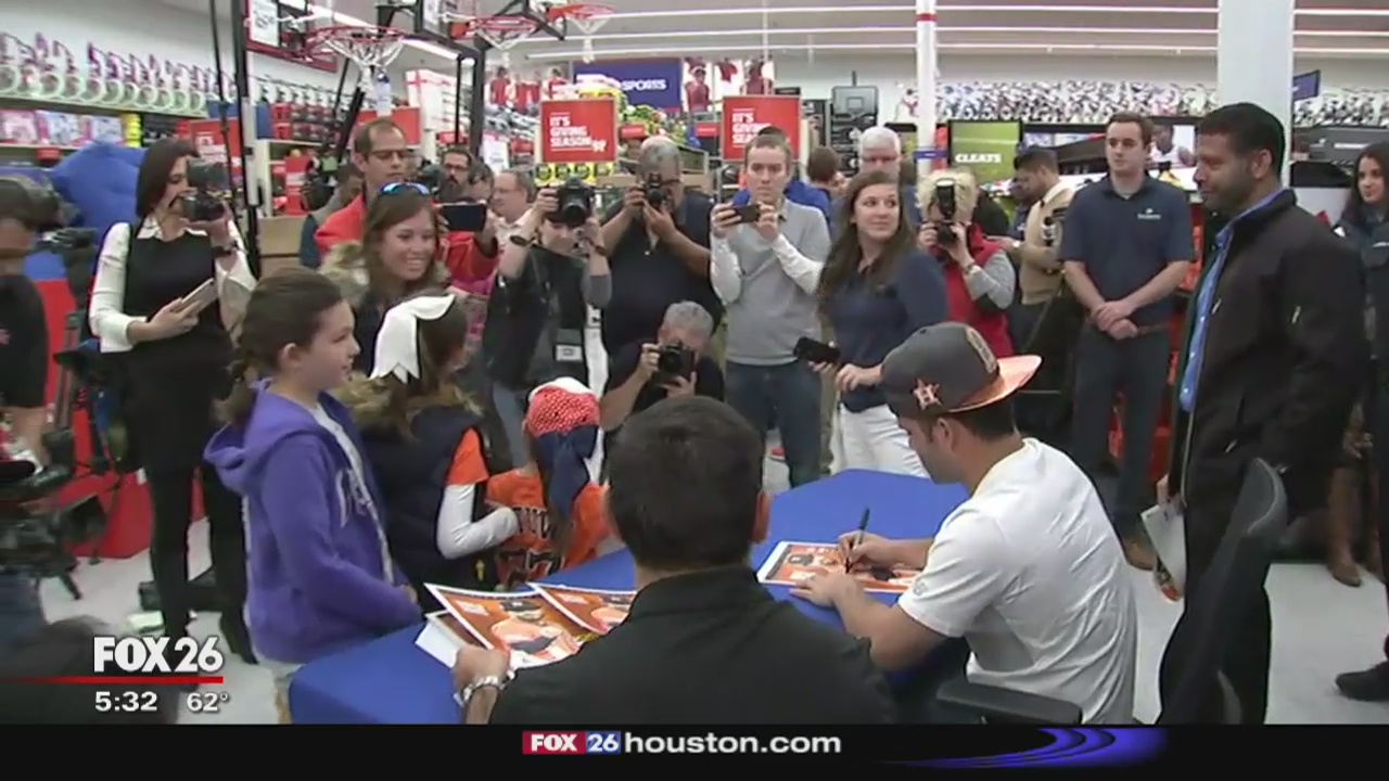 AL MVP Altuve meets fans