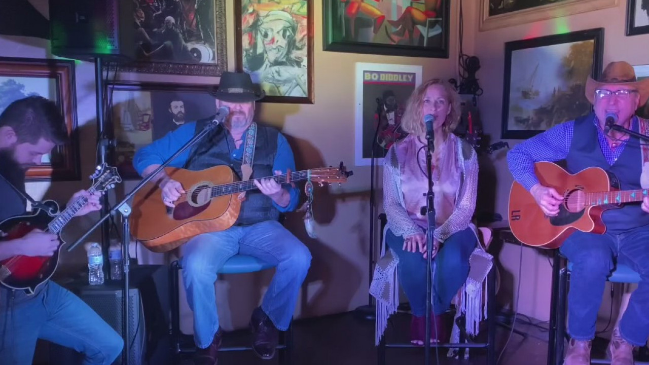 Music in the Morning: Ten Penny Gypsy