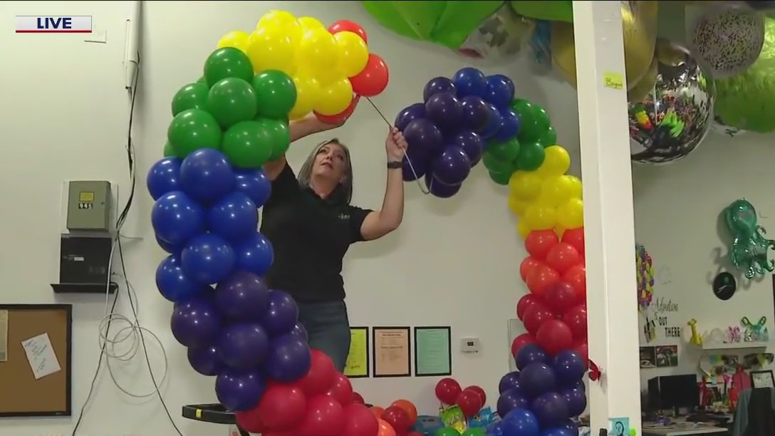 Balloons by Tommy shows out for the Chicago Pride Parade in a big way