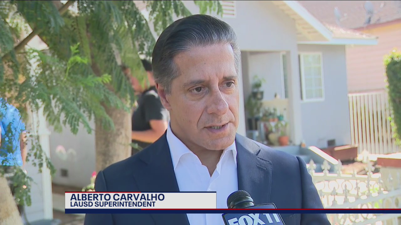 LAUSD reaches out to students to get them back in school