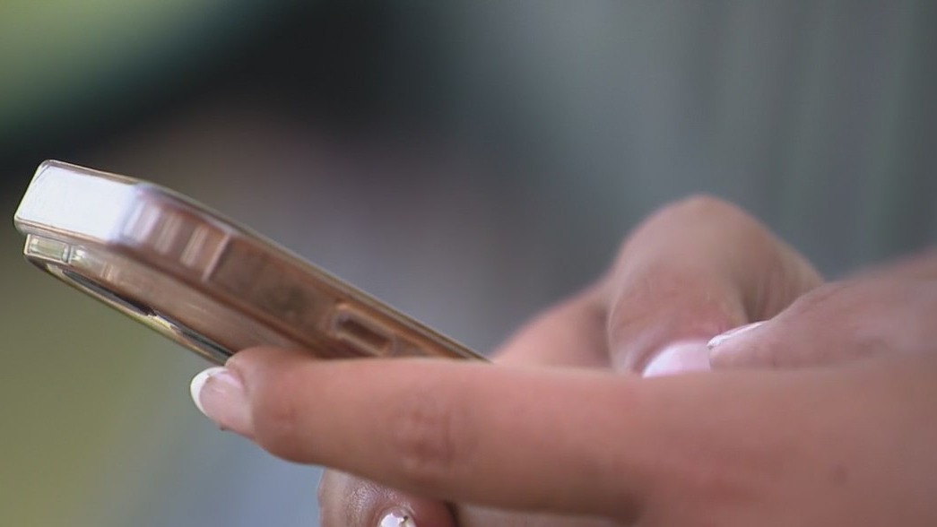 New 'Tea' dating safety app stirs up possible legal controversy