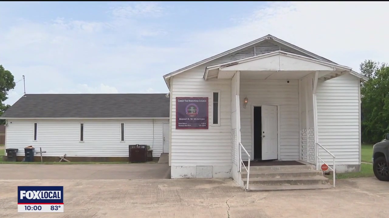 Pastor grieves after 18-wheeler crash kills 4 in family