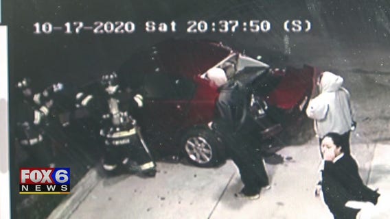 2 killed in crash on Milwaukee's south side, woman in custody