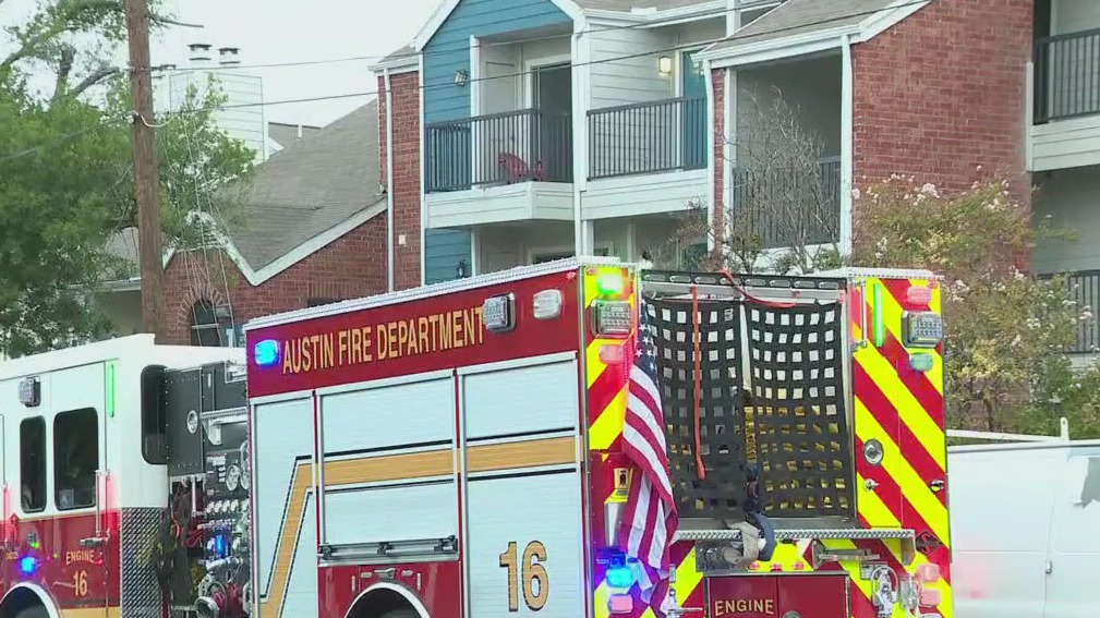2 hurt in Northeast Austin apartment fire