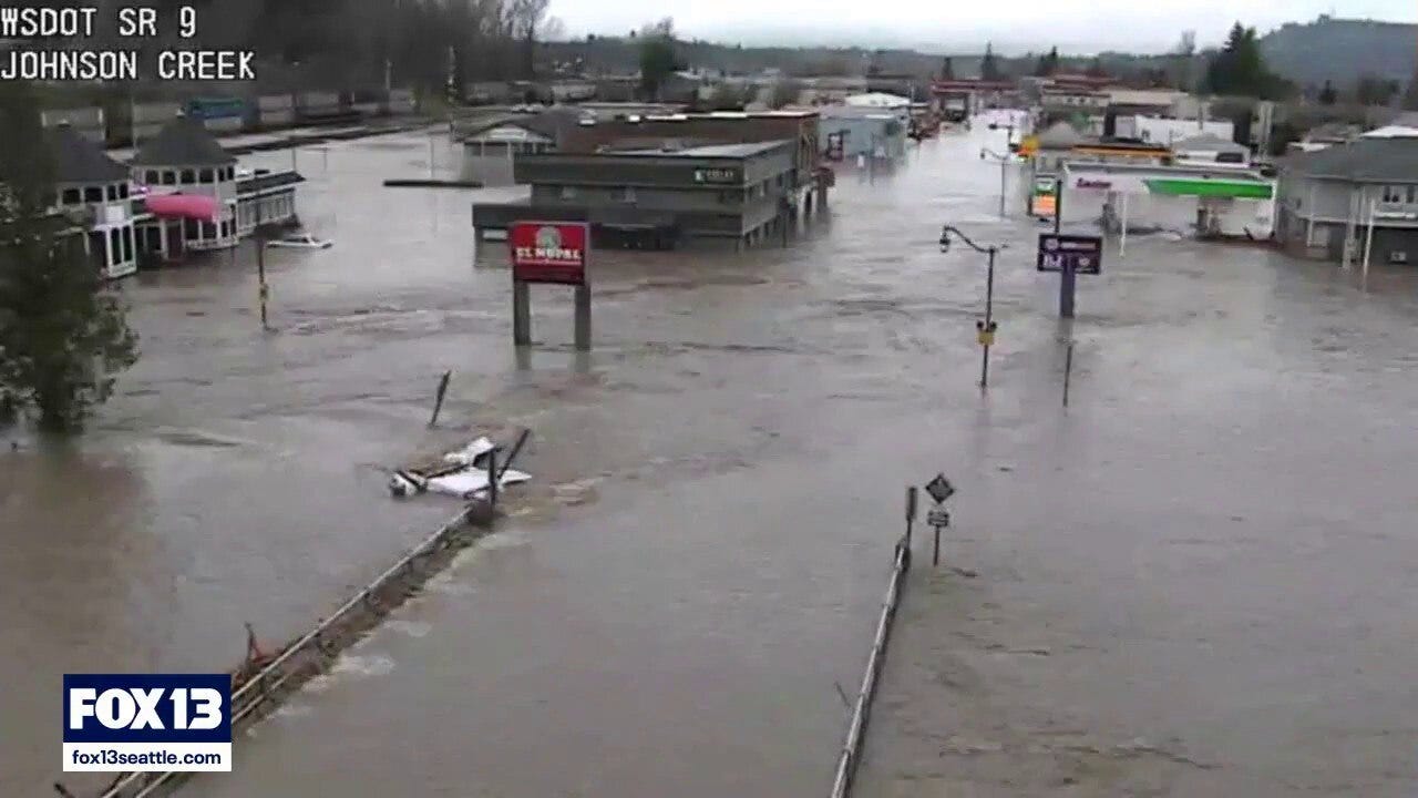 Flood victims urged to apply for state aid as assistance centers open