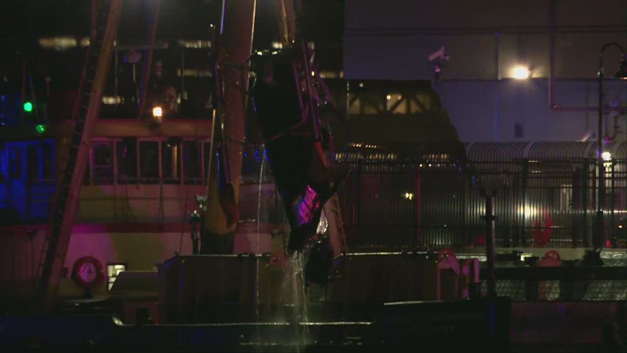 Mangled helicopter pulled from Hudson River after deadly crash