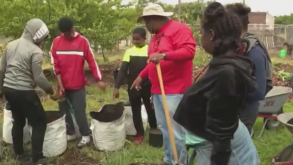 Progressive Community Church teaches teens to farm