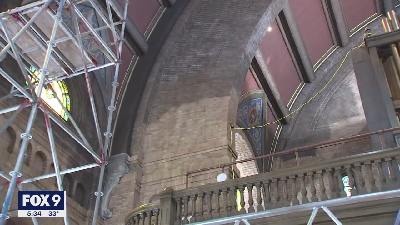 Minneapolis Incarnation Church celebrates Easter as fire cleanup continues