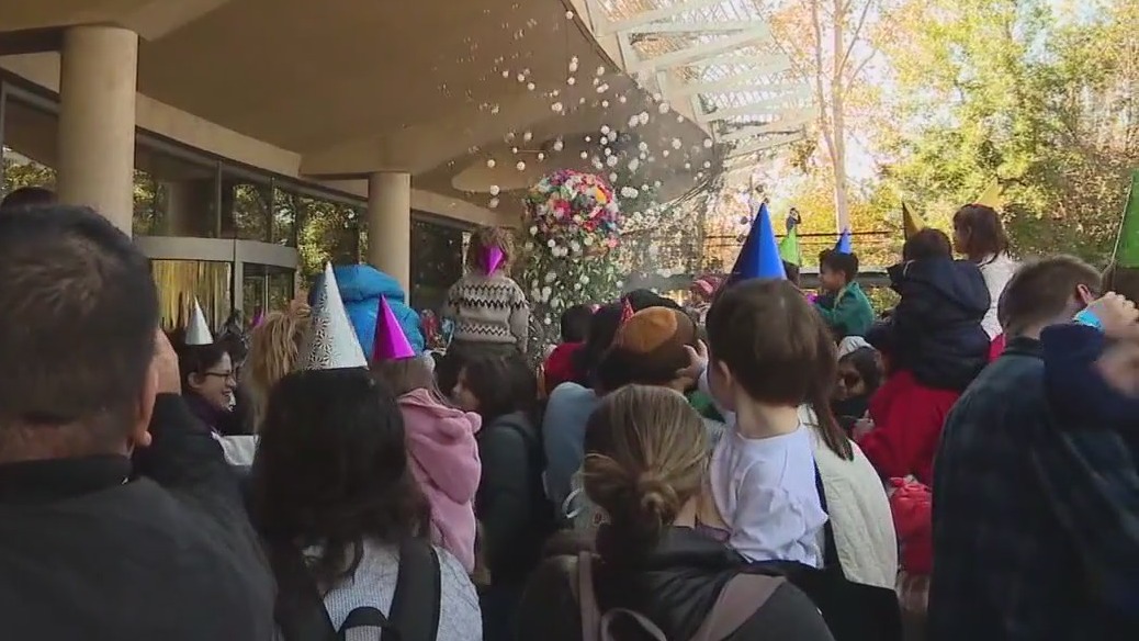 Kids ring in Noon Year's Eve at DFW events