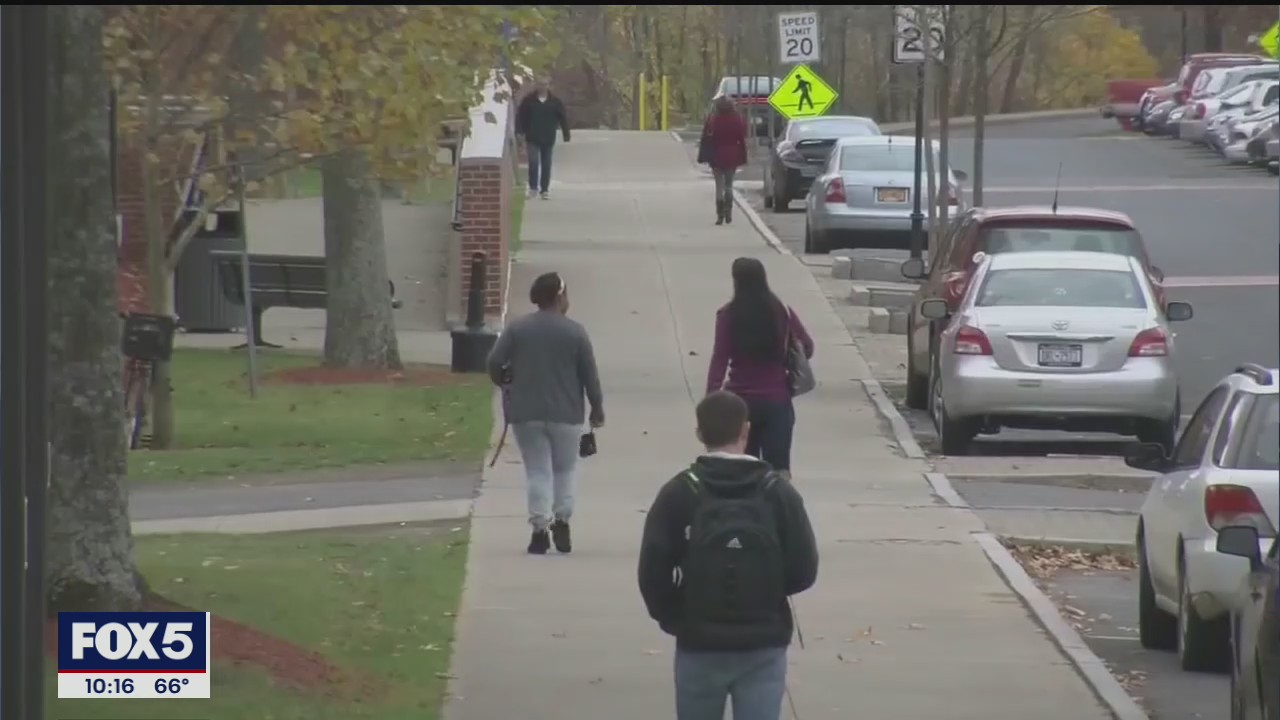 Coronavirus cases rising on colleges