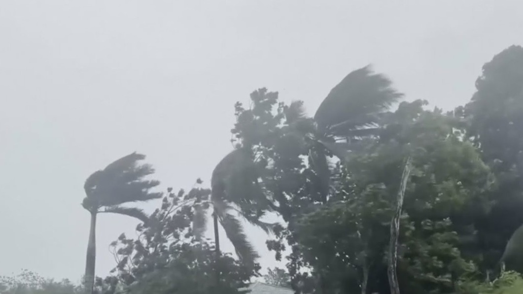 Powerful Cat 5 Hurricane Melissa nears landfall in Jamaica