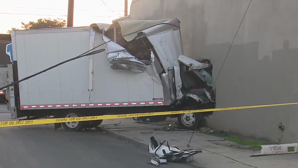2 hurt after box truck crashes into South LA building