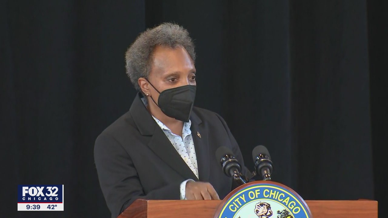 Lightfoot holds first news conference since having COVID