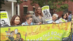 NYC official pressures banks on bad landlords