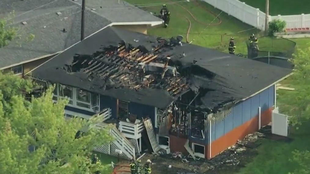 'It's traumatizing': 4 found dead at Oak Forest home after barricade situation, fire