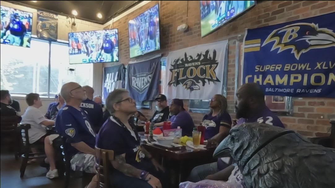 Die Hards & Dive Bars: Tampa Ravens Flock