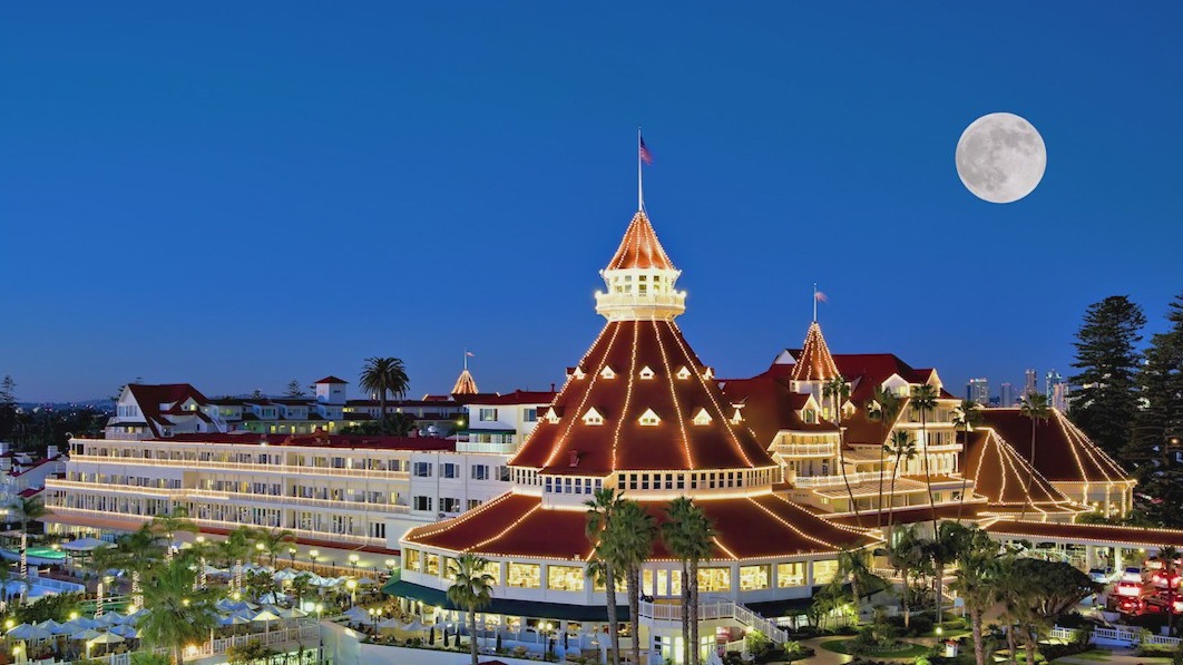 Check out the most popular haunted hotels for the most bone-chilling stay this fall