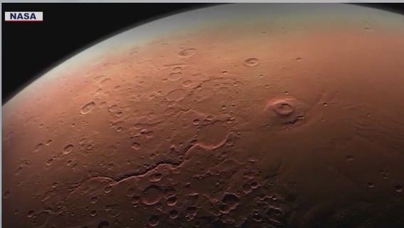 Mars rover discovers rocks showing potential signs of microscopic life