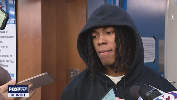 Jahmyr Gibbs talks from his locker after scoring 3 touchdowns in win over Cowboys